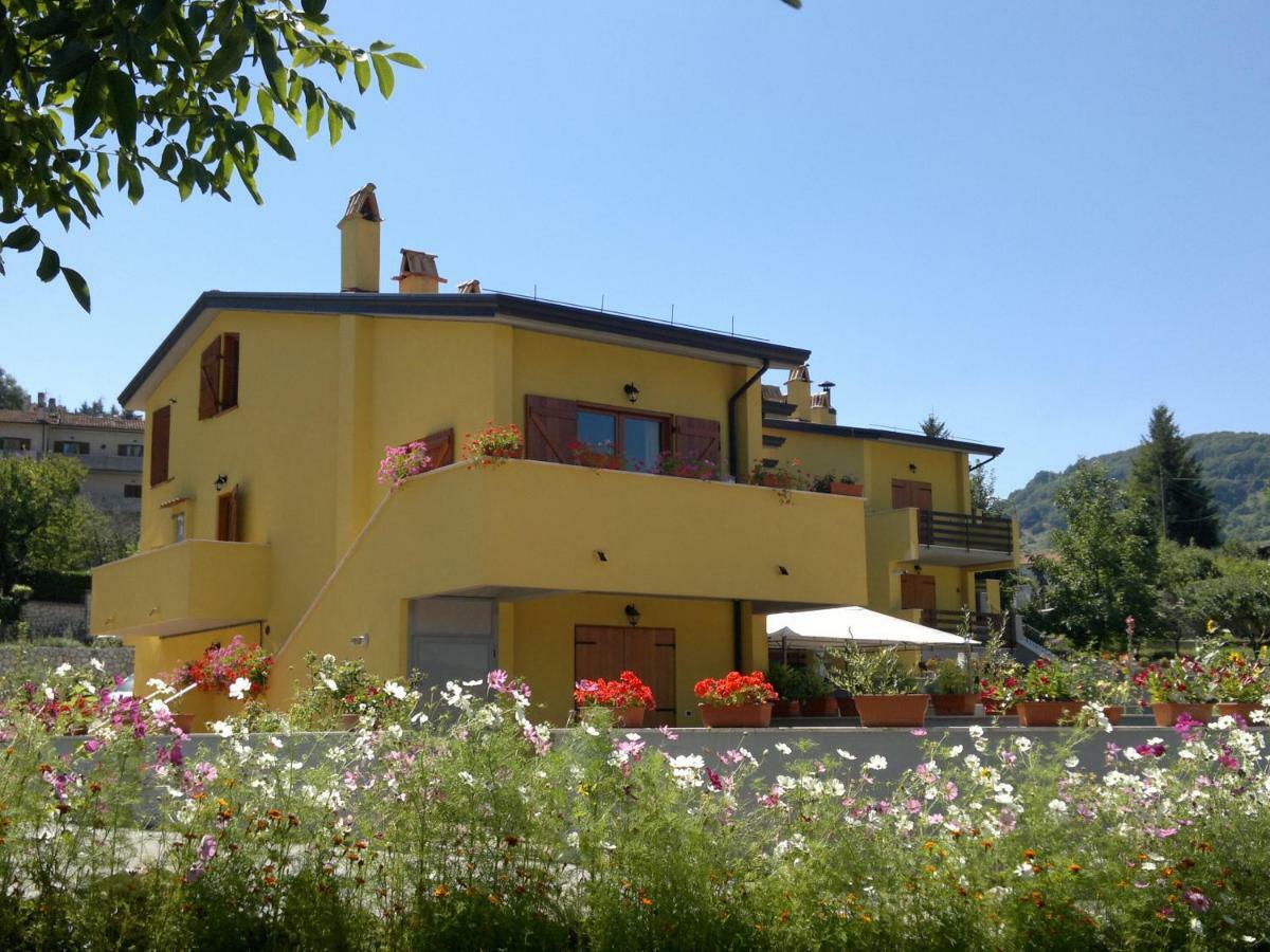 4Flats In Orto Di Venanzio Daire Barrea Dış mekan fotoğraf